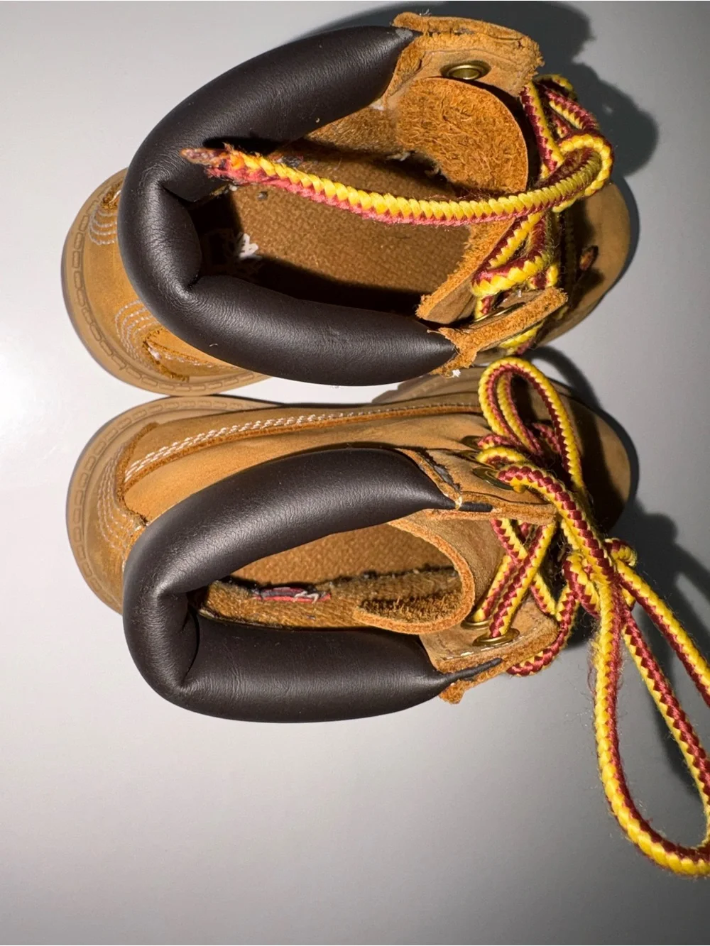 Timberland Classic 6-Inch Premium Wheat Boots Kids Size 8 Preowned